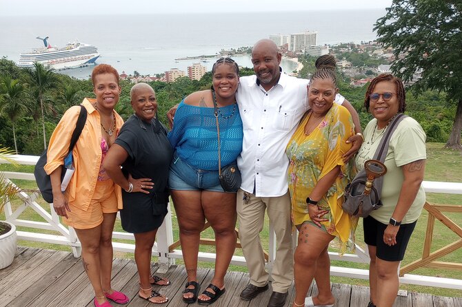 Dunn's River Falls and Ocho Rios Sightseeing with Shopping - What the $50 price really covers