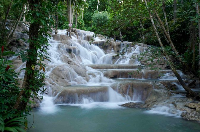 Dunn's River Falls And Shopping Tour From Ocho Rios - Taj Mahal Shopping Center: One Hour To Browse