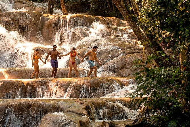 Dunn's River Falls & Blue Hole Combo Tour from Ocho Rios - What the guides add between the water stops