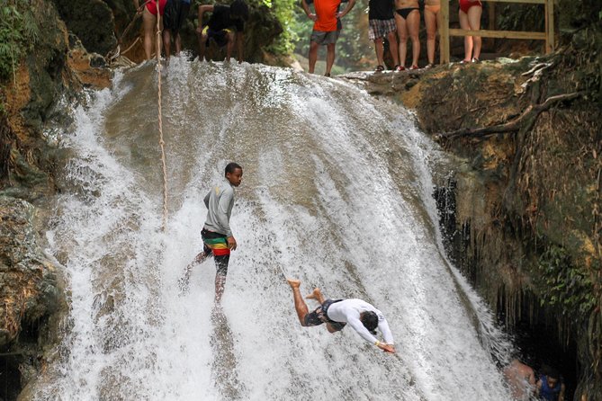 Dunn’s River Falls & Blue Hole Tour with Lunch - The main drawback: sales pressure and fixed shopping stops