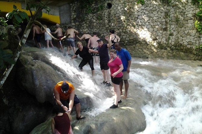 Dunn's River Falls excursion from Montego Bay - Climbing the terraced falls