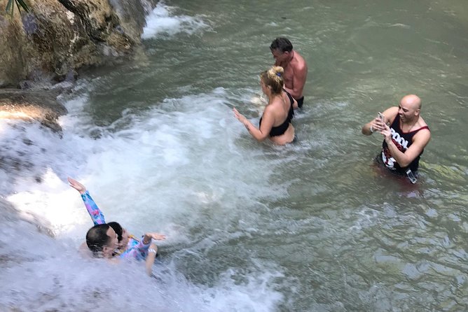 Dunn's River Falls From Montego Bay - The drivers make or break the road day
