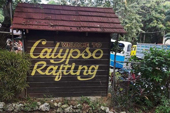 Dunn's River, River Tubing and Lunch Combo - What to wear for the waterfall climb