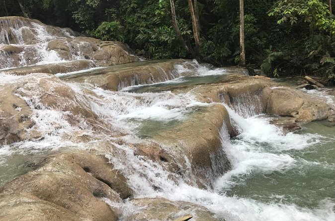 Dunns River Tour - Optional zip lining and shopping