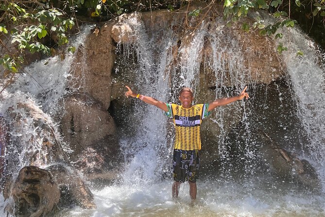Exhilarating Dunn's River Falls Guided Tour from Ocho Rios hotels - What the $65 price really covers