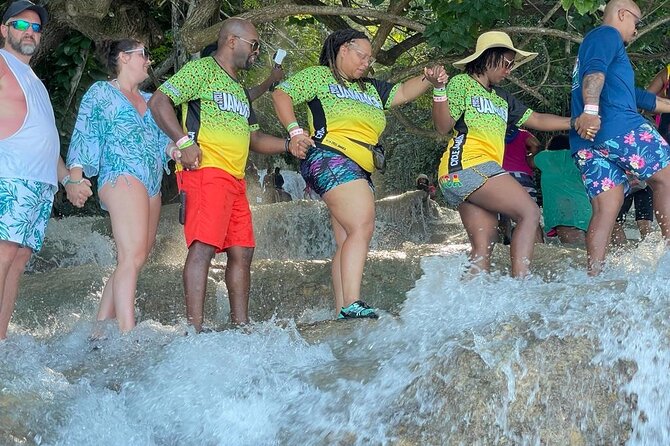 Exhilarating Dunn's River Falls Guided Tour from Ocho Rios hotels - Timing problems and other drawbacks to know