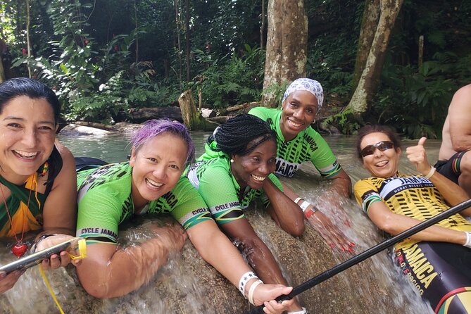 Exhilarating Dunn's River Falls Guided Tour from Ocho Rios hotels - The 9:00 a.m. pickup from Ocho Rios