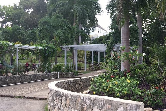 Explore Montego Bay Jamaica Rose Hall Great House Day/Night Tour - Key points at a glance