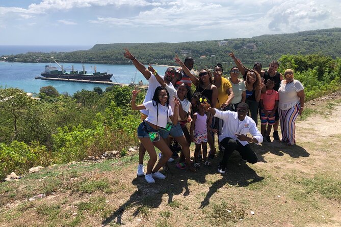Explore Montego Bay Jamaica Tour to Dunns River Falls - What the guides add to the day