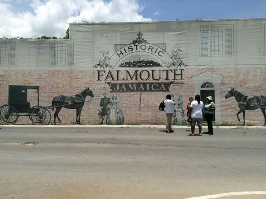Falmouth: Historic Sightseeing Tour - St. Peters Anglican Church and Falmouths early years