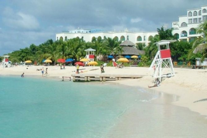 Falmouth Shore Excursion: Historic Sightseeing Tour and Doctor's Cave Beach - Who Will Enjoy This Excursion?