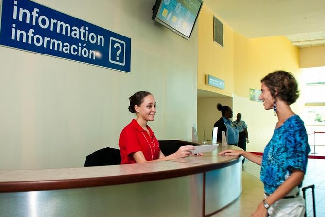 First Class Lounge, Fast Track & Round Trip Private Airport Transport Package - Leaving Jamaica: fast-track security and immigration