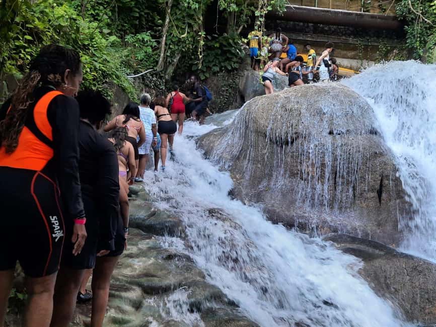 From Ocho Rios / Runaway Bay: Day Trip to Dunn's River Falls - What your 1.5 hours at the falls feels like
