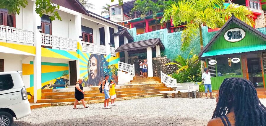 From Runaway Bay: Bob Marley Mausoleum Guided Day Trip - The drive through Jamaica’s country roads