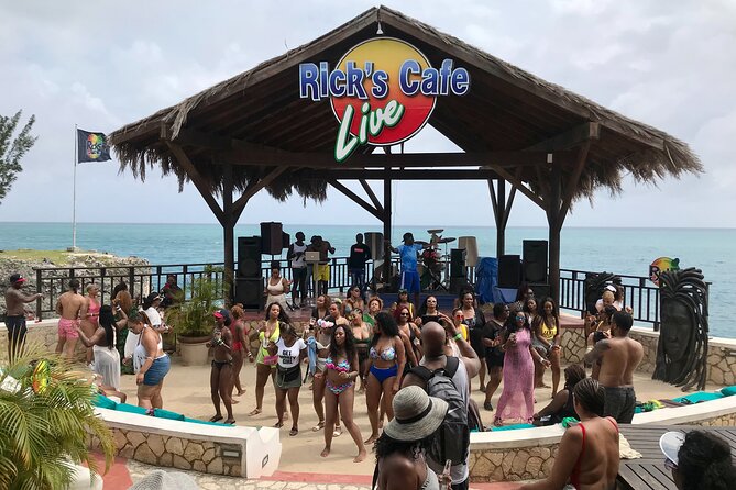 Full Day Tour of Negril Beach: Margaritaville & Rick's Cafe Live - Why Negril makes a good day trip from Montego Bay