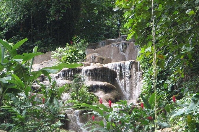Fun tour for kids with River tubing and Konoko Falls - Who will enjoy this Jamaica outing most?