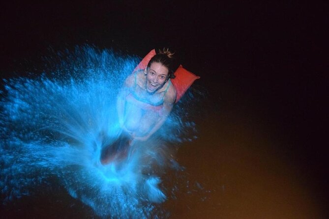 Glow with the Flow: A Romantic Night at the Luminous Lagoon”) - Arriving at the lagoon and boarding the boat