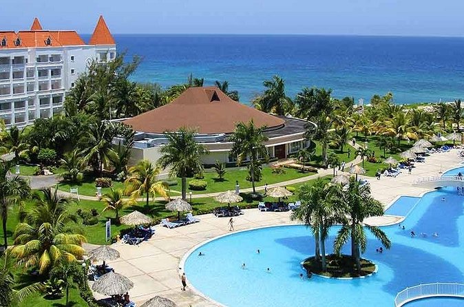 Grand Bahia Principe Hotel Airport Transfer - What Happens at Pickup