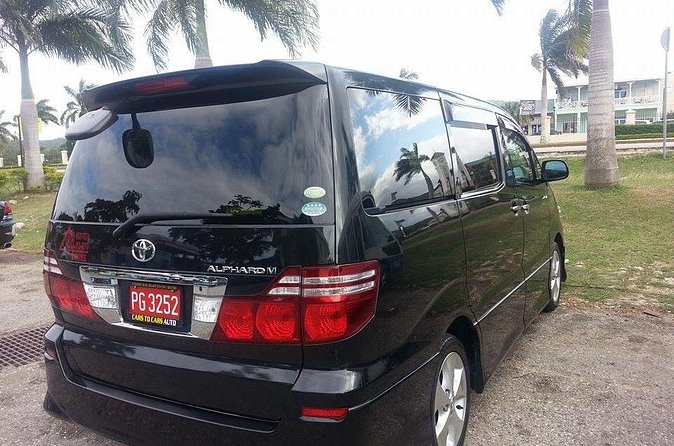 Grand Palladium Resort Private Transfer - The Drivers Shape the Experience