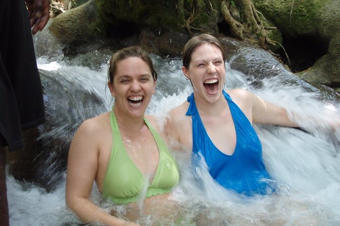 Green Grotto Caves and Dunn's River Falls Guided Tour with Admission - What you see between the main stops