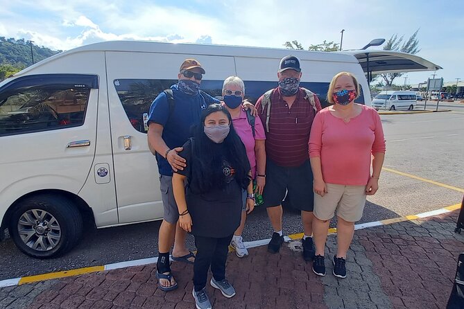 Hideaway at Royalton Blue Waters Montego Bay Airport Transfer - What the airport welcome is supposed to feel like