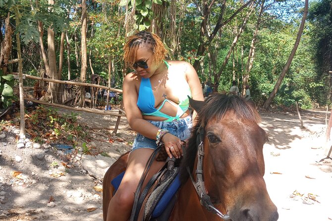 Horseback riding, Blue hole or Dunn's River Combo - A small but useful Marcus Garvey history stop