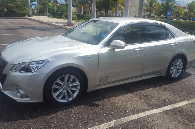 Iberostar Grand Rose Hall Private Airport Pickups & Drop off - What private service means for couples, families, and groups