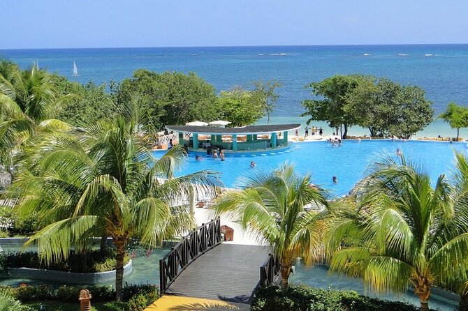 Iberostar Rose Hall Private Airport Transfer - How this compares with a shared resort bus