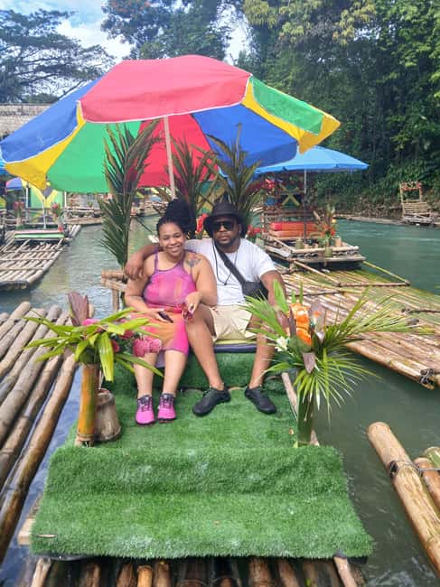 Jamaica Bamboo Rafting Experience with Limestone Massage - Food, drinks, and extras at the river