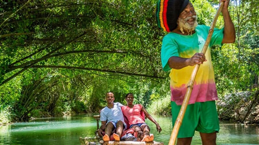 Jamaica: Bamboo Rafting on the Martha Brae - One quiet hour on the Martha Brae