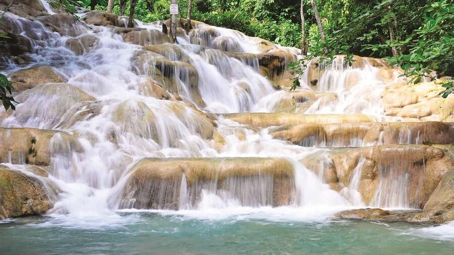 Jamaica: Bob Marley, Dunn's River Falls and Luminous Lagoon - Key Points To Know Before You Go