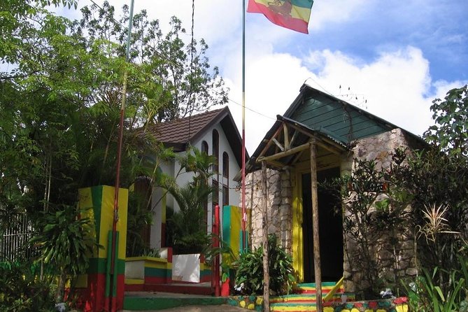 Jamaica Combo Tour: Dunn's River Falls and Bob Marley’s Nine Mile - Why combine Dunn’s River Falls with Nine Mile?