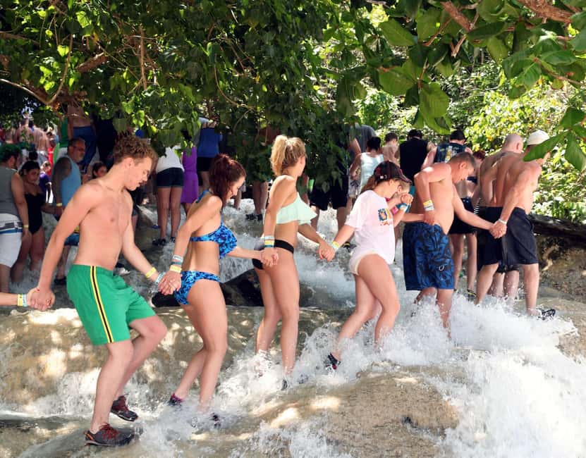 Jamaica: Dunn’s River Falls and Jungle River Tubing Tour - The drive from Montego Bay to Ocho Rios