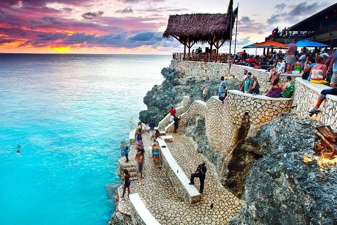 Jamaica Sunset at Rick's Cafe Private Tour with Transfer - Sunset timing and what you actually see