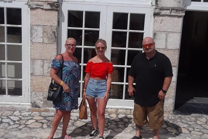 Jamaica Super Saver: Montego Bay & Rose Hall plus Mystic Lagoon Night Cruise - Rose Hall after dark