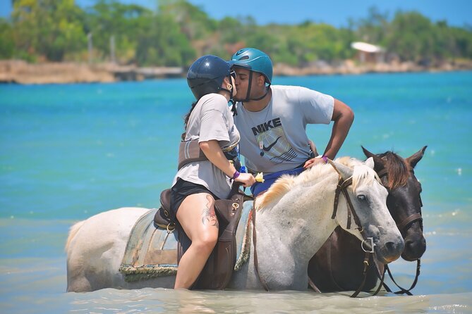 Jamwest Negril Zipline and Horseback Combo - A half-day that mixes calm riding with fast lines