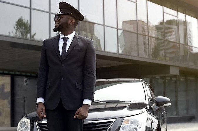 Kingston Airport Taxi To Ocho Rios, Montego Bay Or Negril Hotels - Comfort, group size, and practical limits
