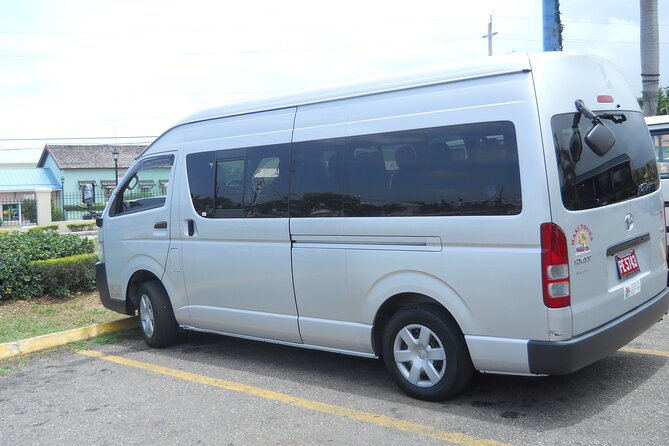 Kingston Airport Transfers to Runaway Bay - From Norman Manley Airport to Runaway Bay
