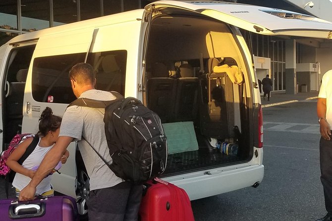 Kingston Round Trip Airport Transfers to Ocho Rios - What the $230 price really means