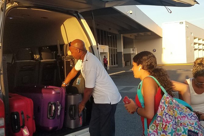 Kingston Round Trip Airport Transfers to Ocho Rios - Who should book this transfer
