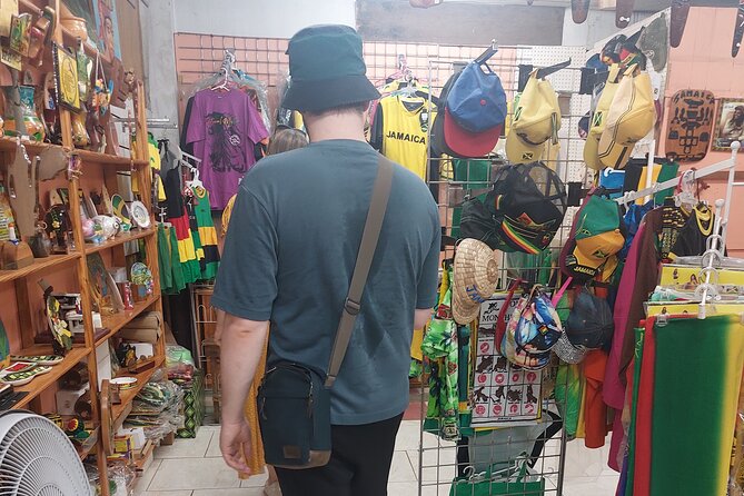 Kingston Unfiltered! A Walking Tour that will make you say wow. - What the private vehicle adds