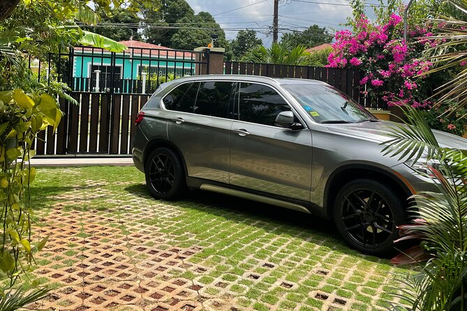 Luxurious Airport Pickup! - Key points about this Montego Bay pickup
