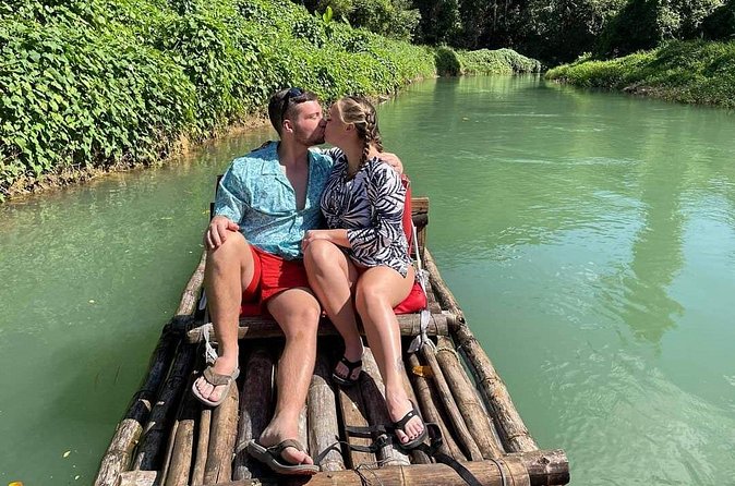 Martha Brae Bamboo Rafting From Montego bay - Private transport versus group rafting