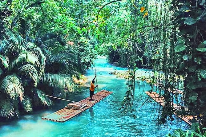 Martha Brae Rafting Experience w/Jerk Chicken Lunch, Montego Bay - A quiet activity for families and mixed-age groups