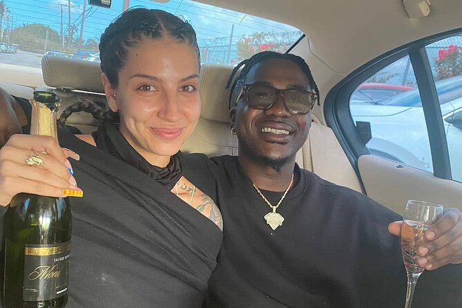 Montego Bay Airport Private Luxury Taxi:Montego Bay Resorts - Meeting the dispatcher and finding your driver