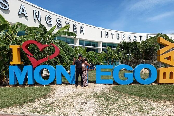 Montego Bay Airport Private Transfer to Hotels in Montego bay - The 15 to 20 minute ride to your hotel