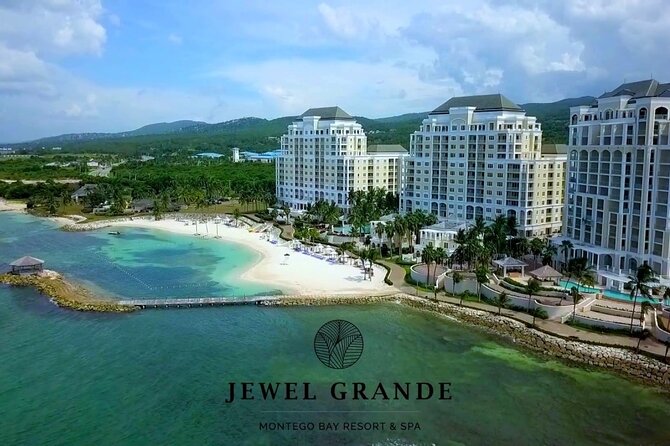 Montego Bay Airport Private Transfer to Montego Bay Hotels - One-way or round-trip booking