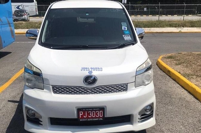 Montego Bay Airport Taxi to Princess Grand Jamaica Green Island - Meeting Ricardo, Sean, and the human side of the ride