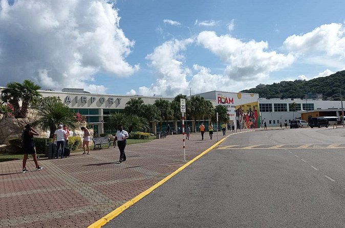Montego Bay Airport Transfer to Ocho Rios and Runnaway Bay Hotels(Private) - Ocho Rios or Runaway Bay: choosing the right service