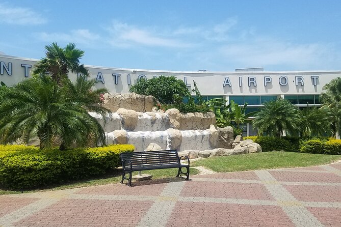 Montego Bay Airport Transfer to Ocho Rios and Runnaway Bay Hotels(Private) - What the strongest service details tell you